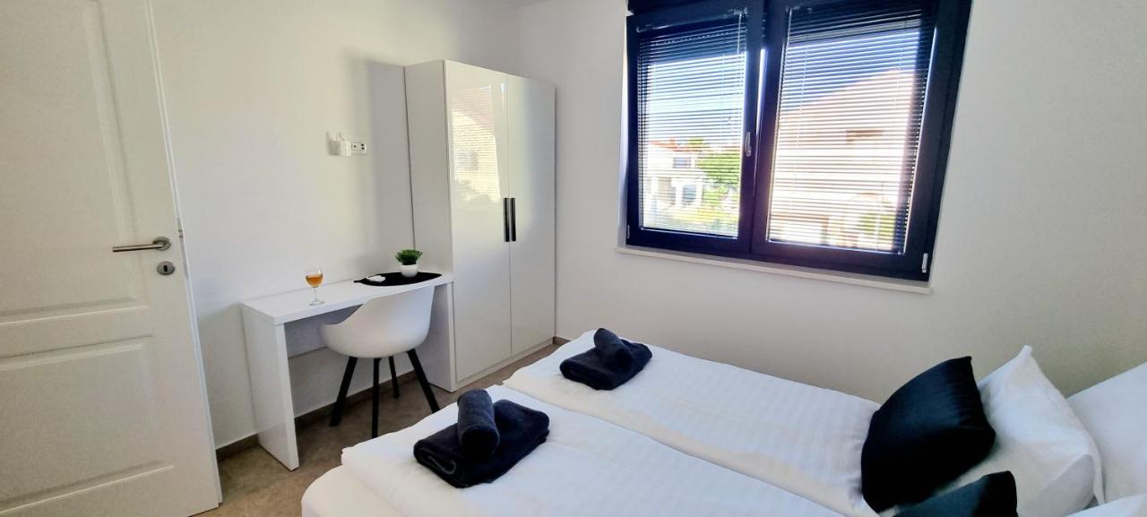 Dinary Apartman Vir Zewnętrze zdjęcie