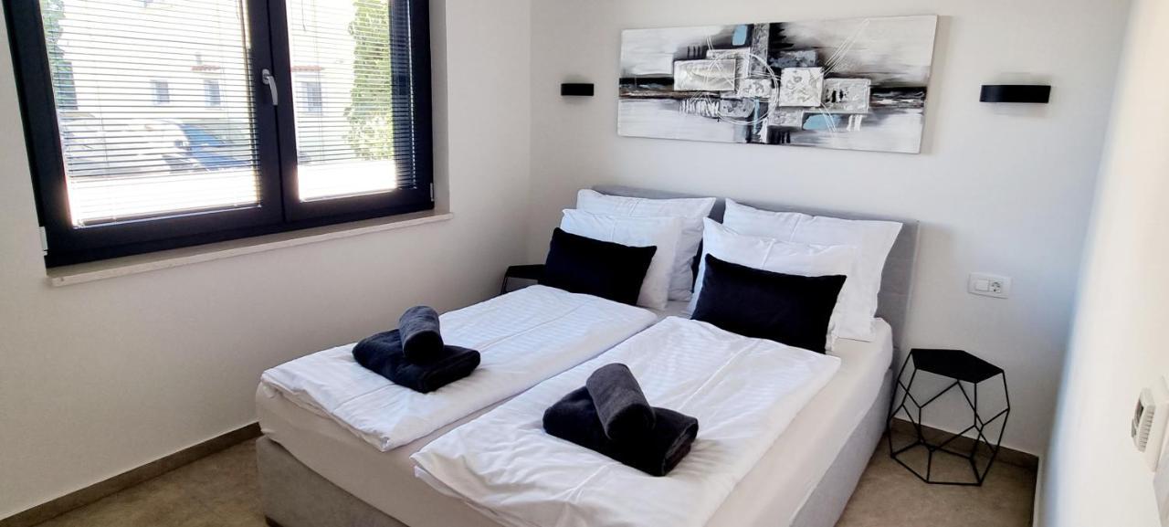Dinary Apartman Vir Zewnętrze zdjęcie