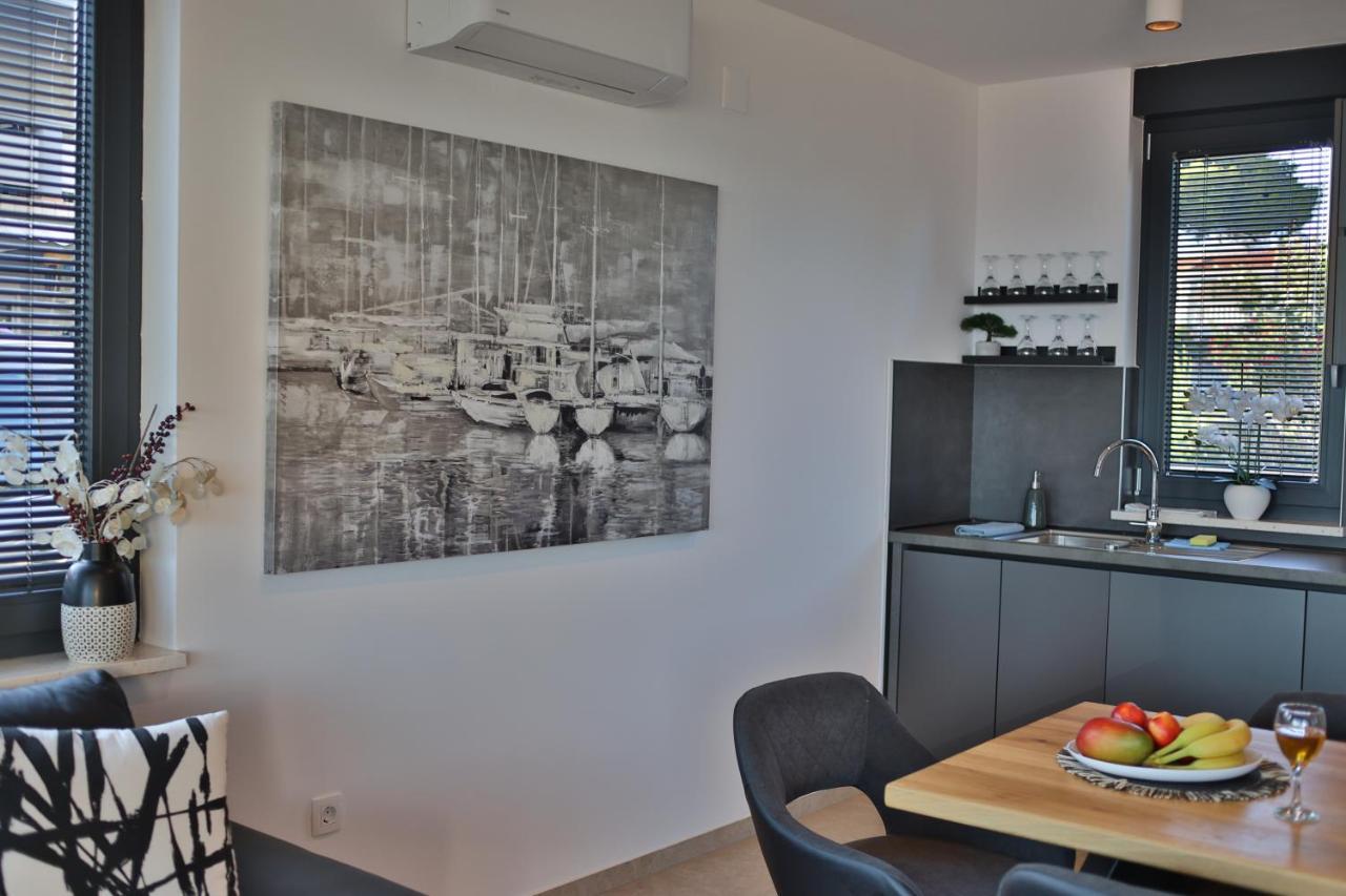 Dinary Apartman Vir Zewnętrze zdjęcie