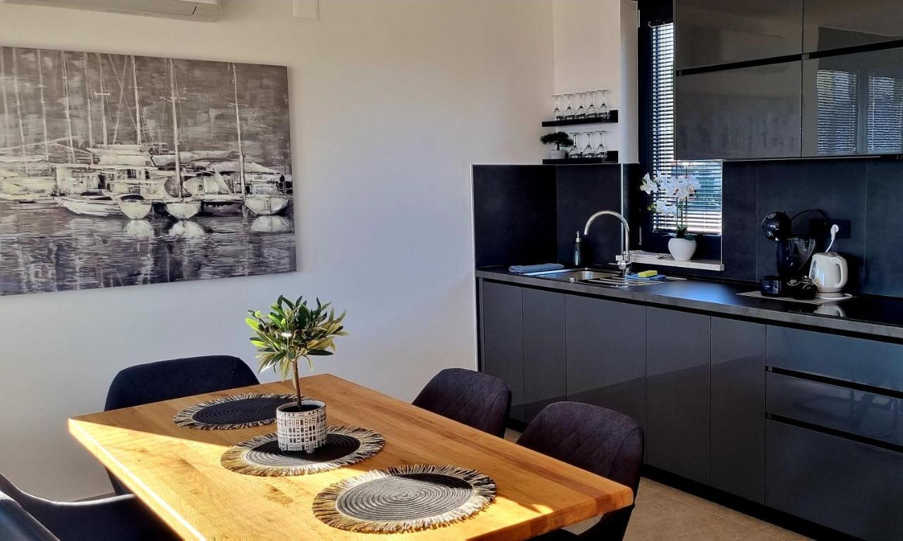 Dinary Apartman Vir Zewnętrze zdjęcie