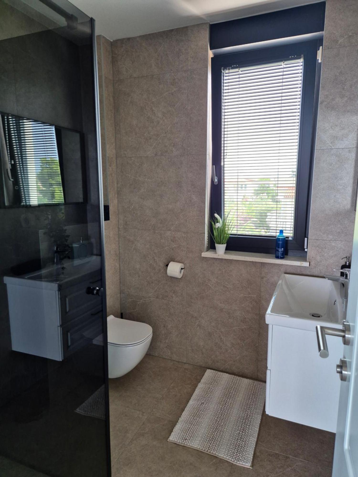 Dinary Apartman Vir Zewnętrze zdjęcie